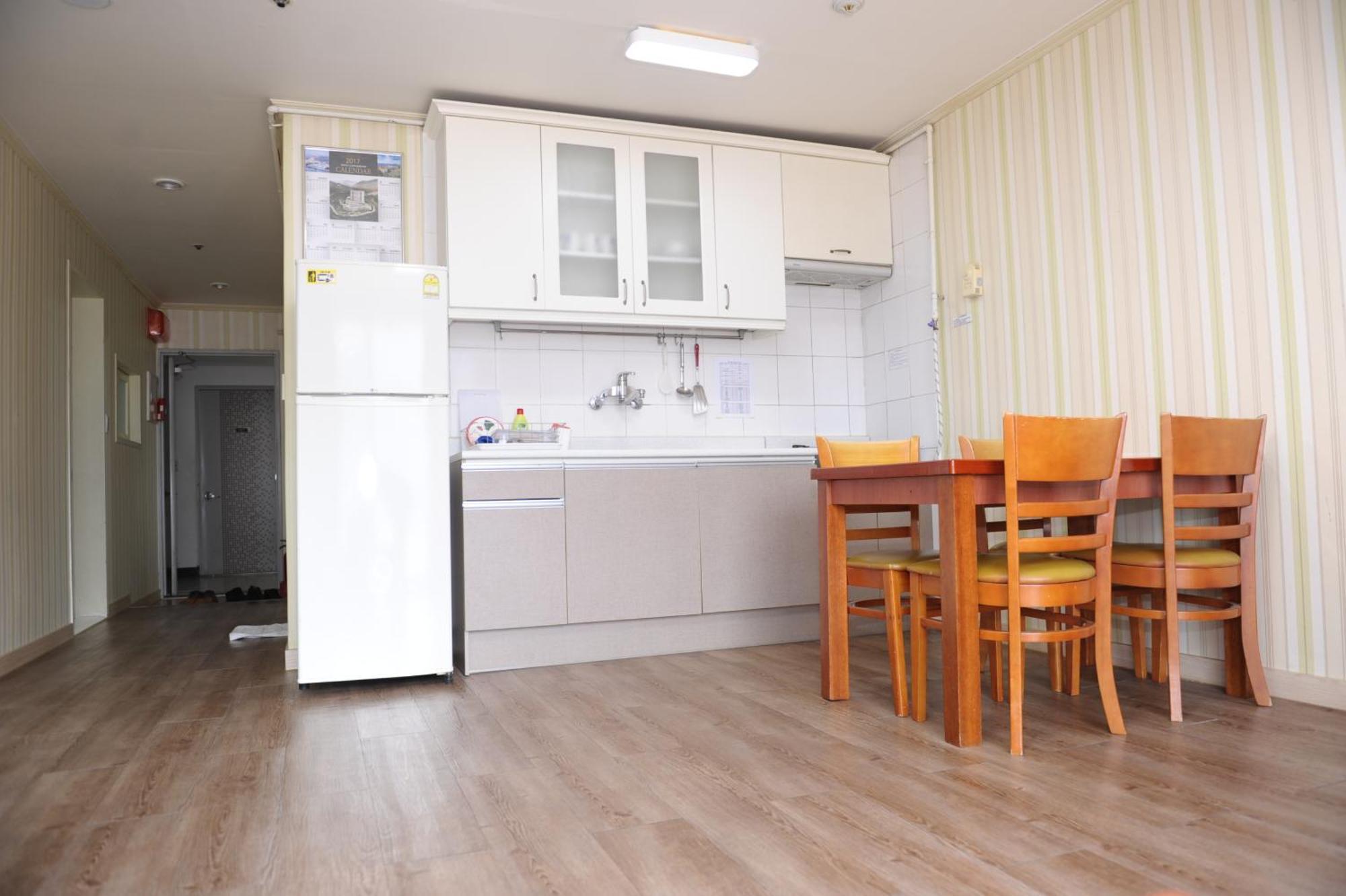 Muju Ilsung Condo Екстериор снимка