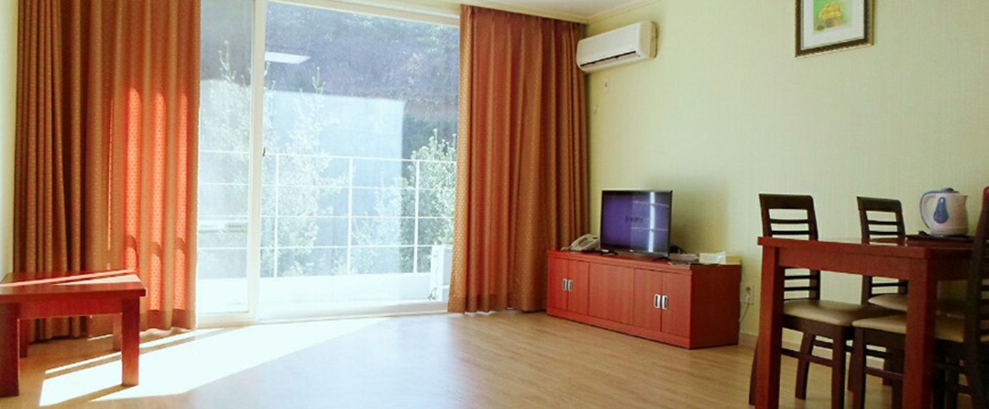 Muju Ilsung Condo Екстериор снимка