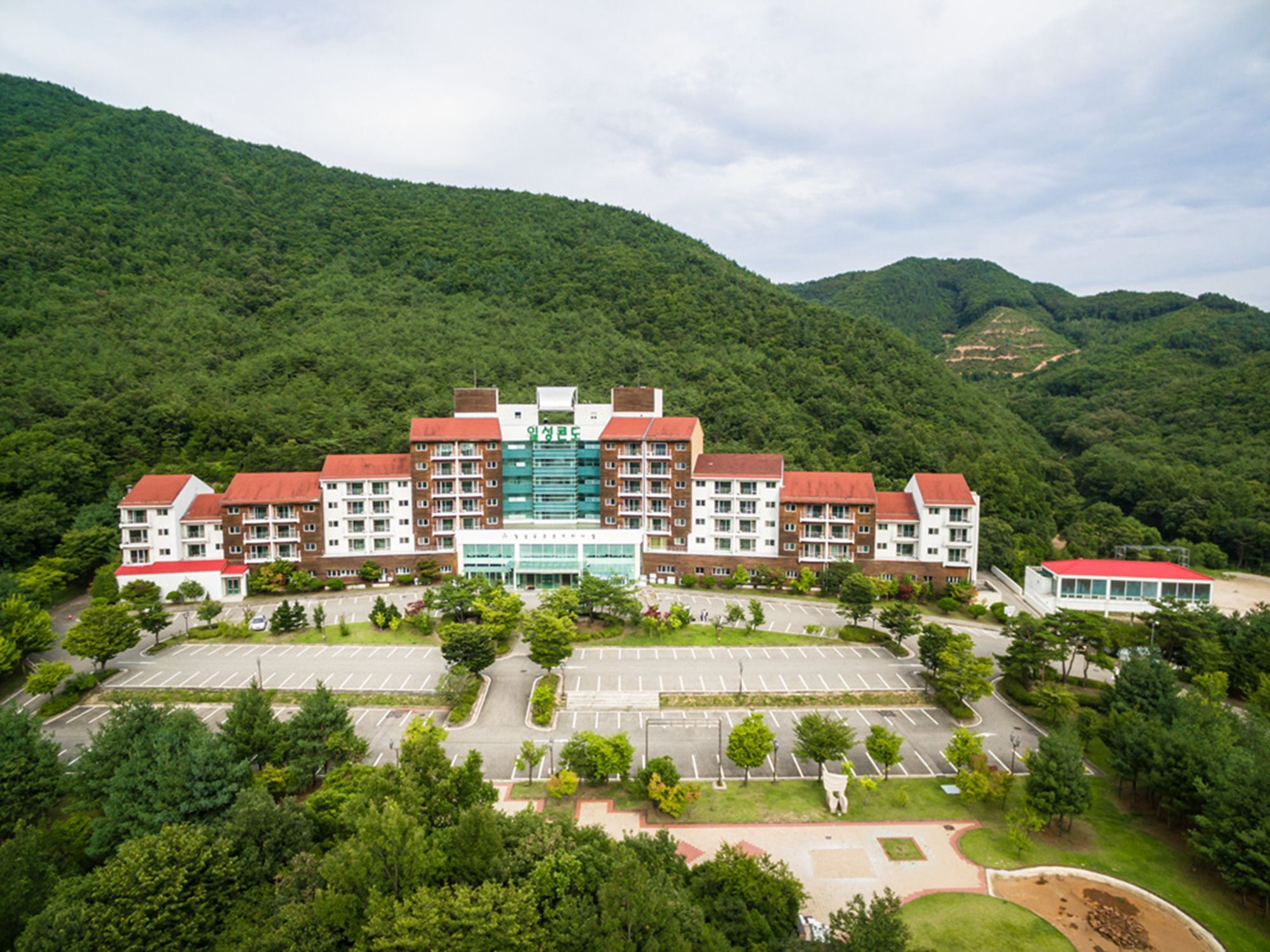 Muju Ilsung Condo Екстериор снимка